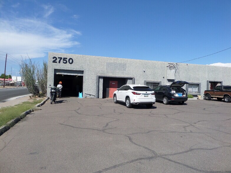More Photos Of 2750 W Palm Ln, Phoenix Service For Lease