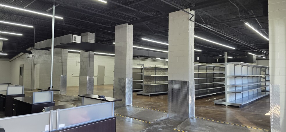 More Photos Of 215-219 Lovvorn Rd, Carrollton Warehouse For Lease