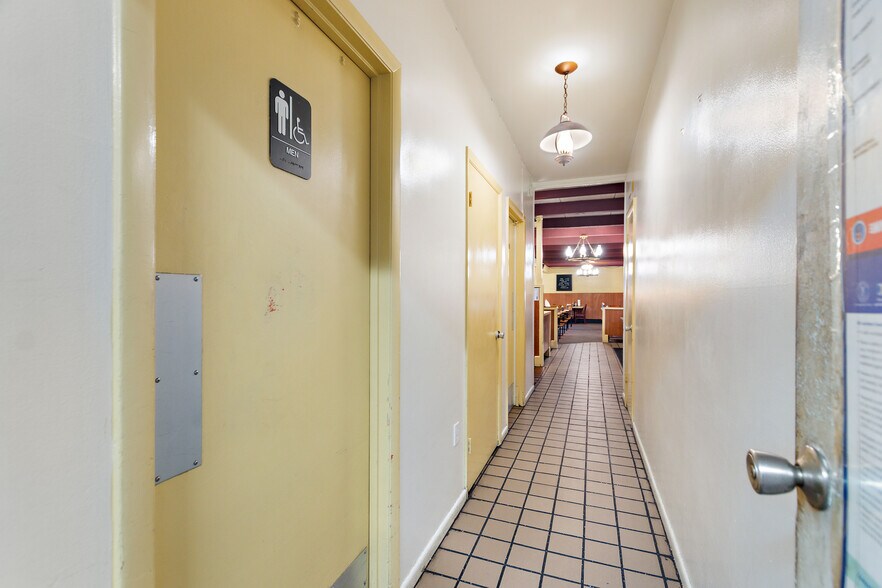 More Photos Of 3000 Cypress Gardens Rd, Winter Haven Restaurant For Sale