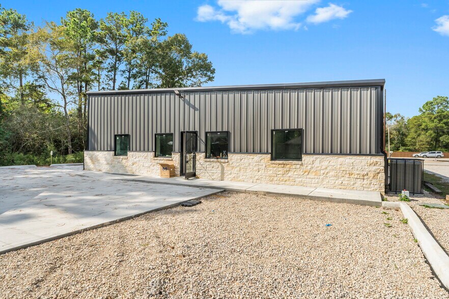 More Photos Of 402 Honea Egypt Rd, Magnolia Flex For Lease