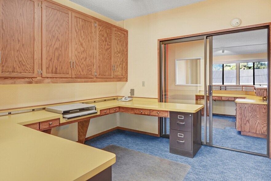 More Photos Of 21 Patten St, Sonoma Office For Sale