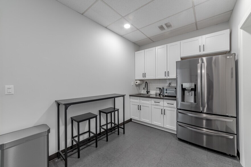 More Photos Of 5299 Auburn Blvd, Sacramento Office For Lease