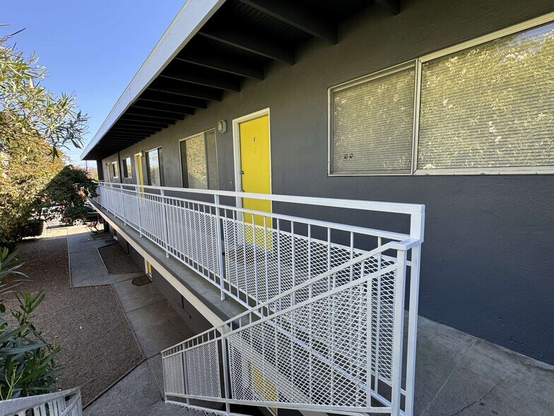 More Photos Of 1504 S Claremont St, San Mateo Apartments For Sale