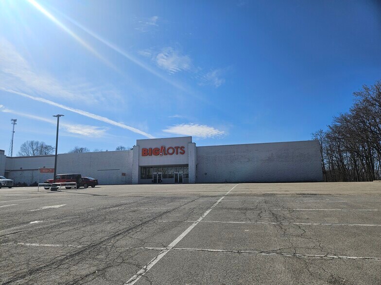 More Photos Of 15977-15981 State Route 170, Calcutta Freestanding For Lease