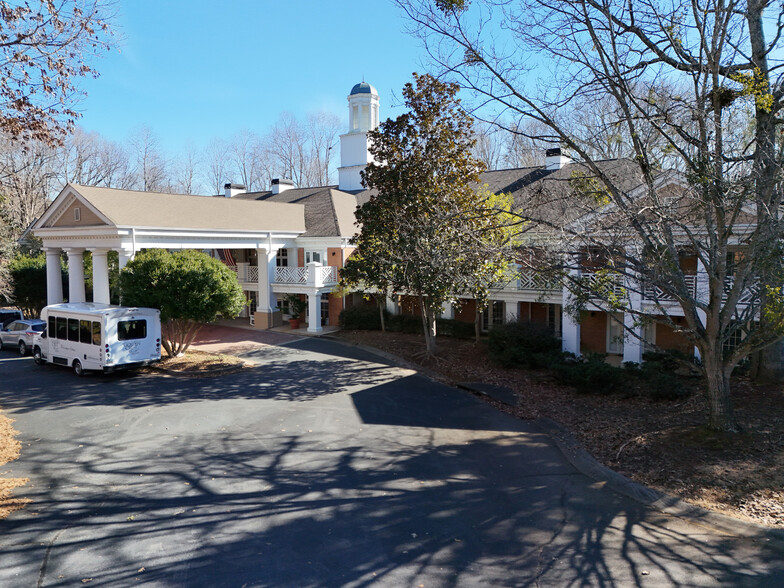 Primary Photo Of 425 Country Club Dr, Stockbridge Assisted Living For Sale