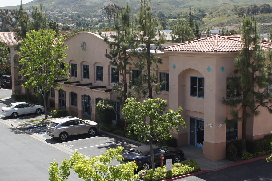 Primary Photo Of 32242 Paseo Adelanto, San Juan Capistrano Showroom For Lease