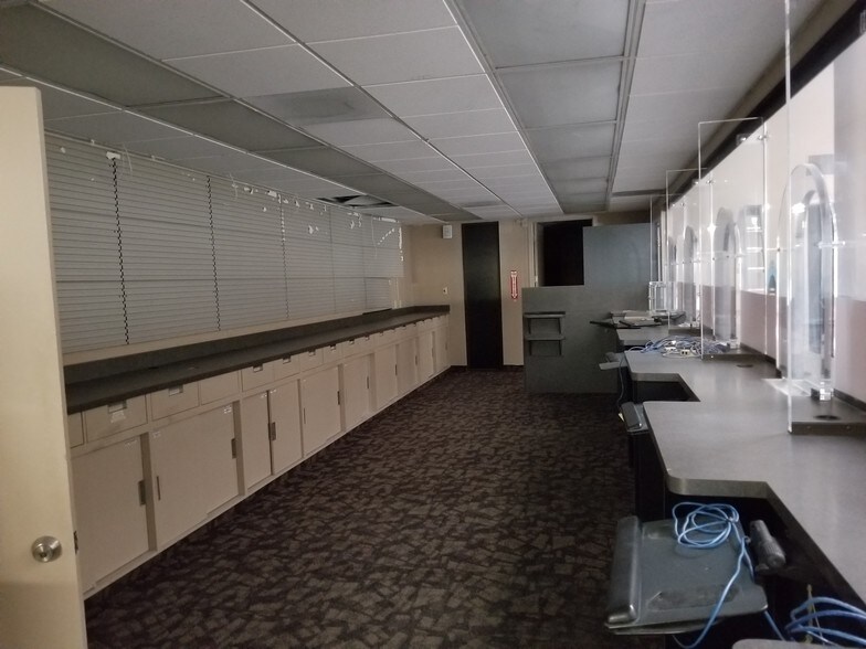 More Photos Of 2500 Del Rosa Ave, San Bernardino Storefront Retail Office For Lease