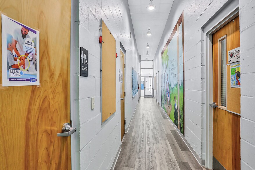 More Photos Of 210 Commerce Lake Dr, Saint Augustine Daycare Center For Lease