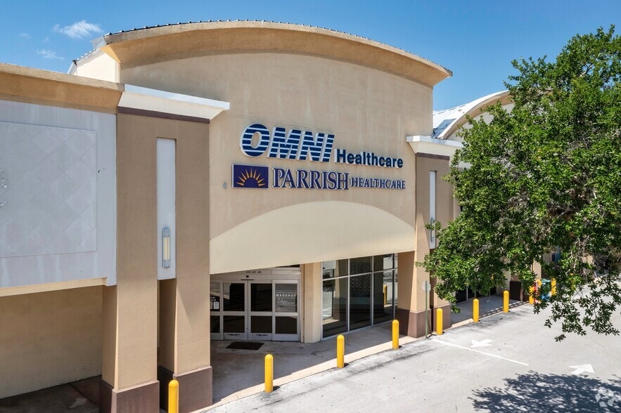 More Photos Of 6300 N Wickham Rd, Melbourne General Retail For Lease
