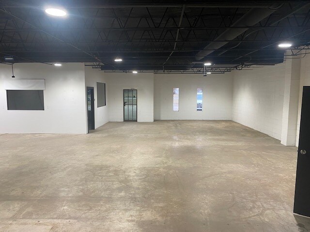 More Photos Of 54 W Township St, Fayetteville Flex For Lease
