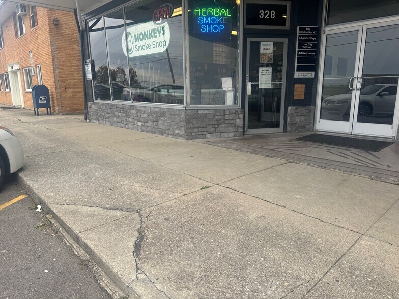 More Photos Of 324-328 N Dixie Dr, Vandalia Storefront Retail Office For Lease