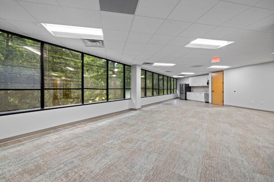 More Photos Of 900 Ridgefield Dr, Raleigh Office For Lease