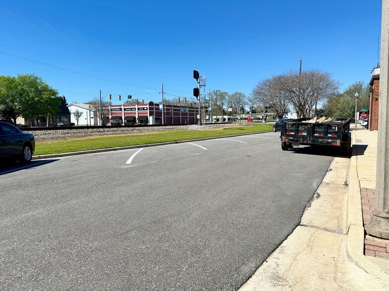 More Photos Of 105 N Main St, Atmore Office For Sale