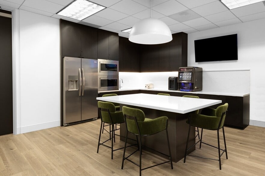 More Photos Of 2030 Main St, Irvine Coworking Space