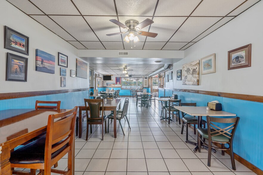 More Photos Of 356 King St, Fair Haven Marina For Sale