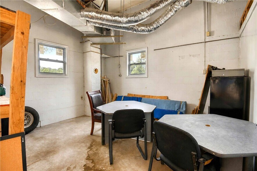 More Photos Of 879 By Pass 123 Hwy, Seneca Unknown For Lease