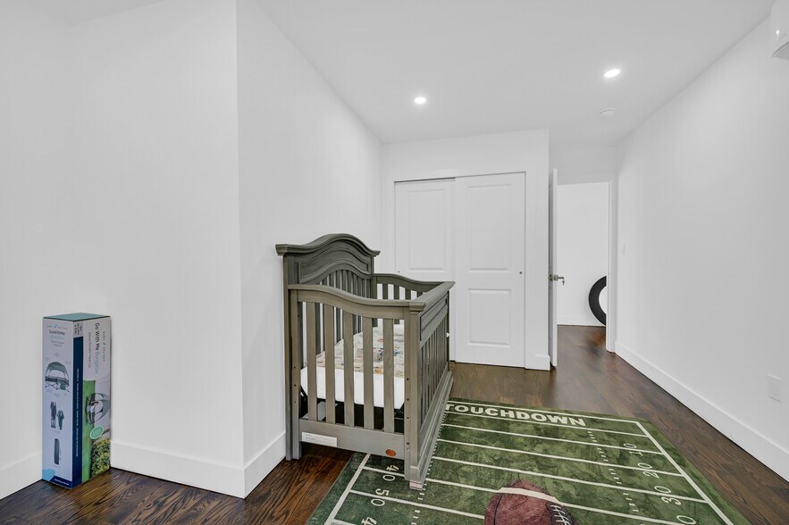 More Photos Of , Jefferson Valley Unknown For Sale