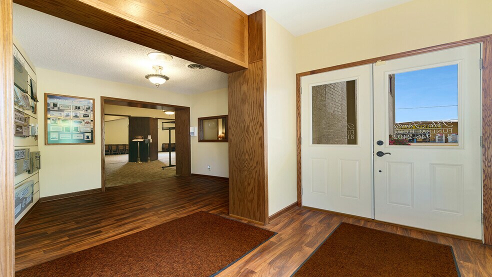 More Photos Of 110 E Dixon St, Polo Specialty For Sale