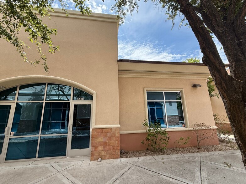 More Photos Of 15255 N 40th St, Phoenix Medical For Lease