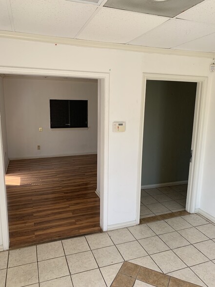 More Photos Of 12841 Highway 90, Beaumont Warehouse For Lease