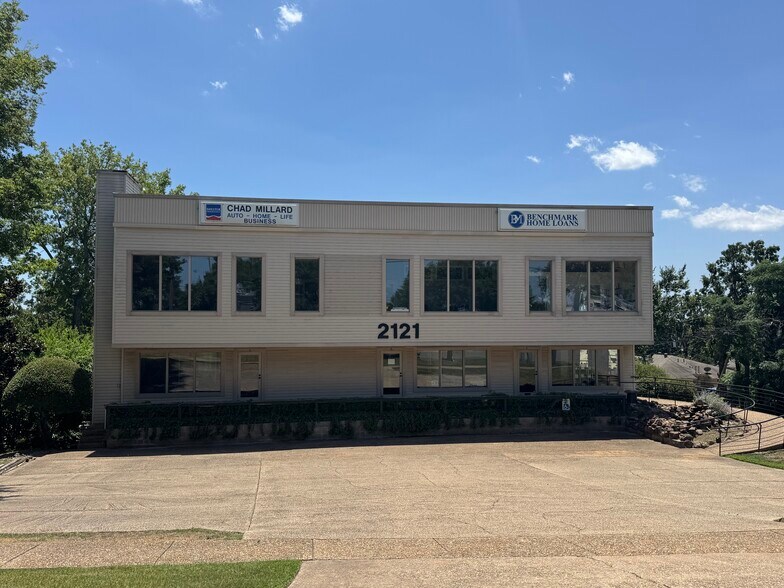 More Photos Of 2121 Watt St, Little Rock Office For Sale