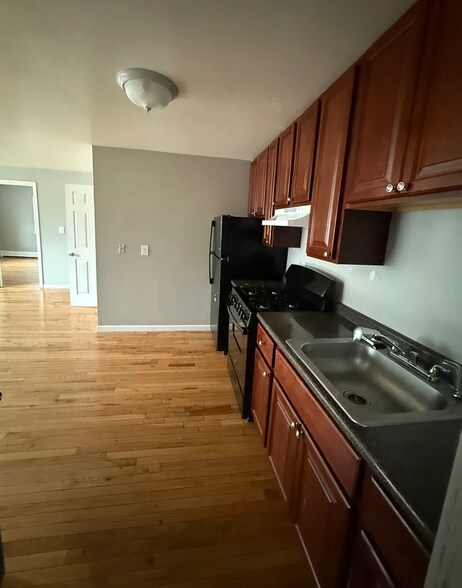 More Photos Of 467 Allen St, New Britain Apartments For Sale
