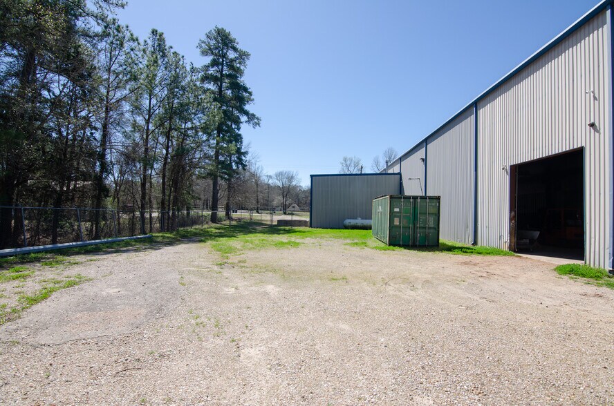 More Photos Of 9730 Shepard Hill Rd, Willis Warehouse For Sale