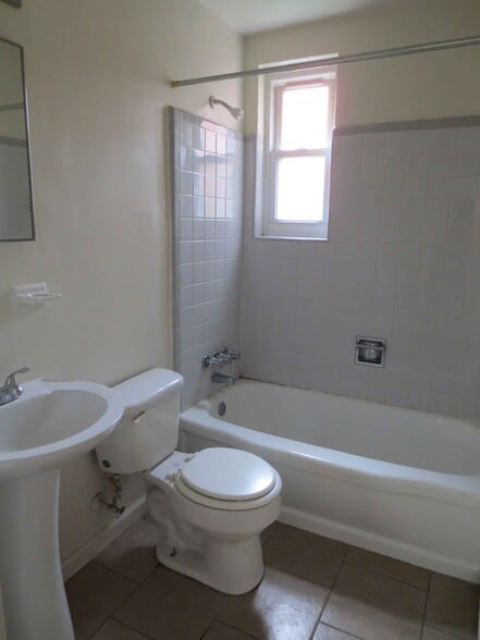 More Photos Of 8400-8414 Anthony Wayne Ave, Cincinnati Apartments For Sale