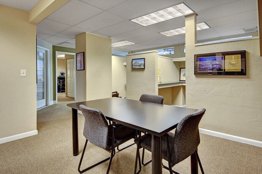 More Photos Of 1800 Commerce St, Boulder Manufacturing For Lease