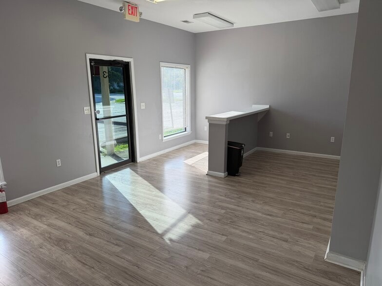 More Photos Of 131 & 133 Red Bank Road, Goose Creek Loft Creative Space For Lease