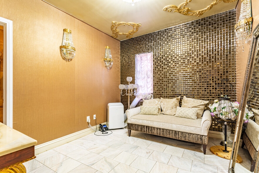 More Photos Of 404 Richmond Ter, Staten Island Specialty For Sale