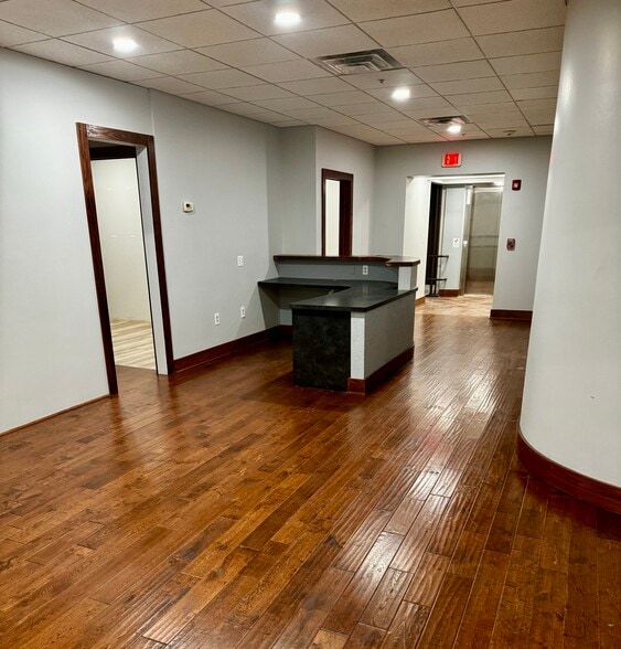 More Photos Of 683 Pittsford Victor Rd, Pittsford Storefront Retail Office For Lease