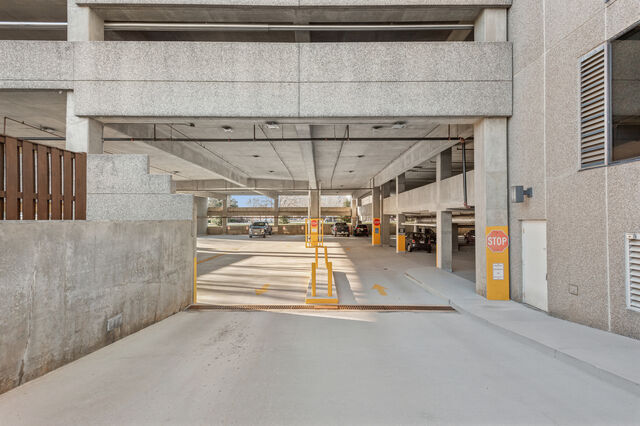 More Photos Of 1950 Old Gallows Rd, Vienna Office For Lease