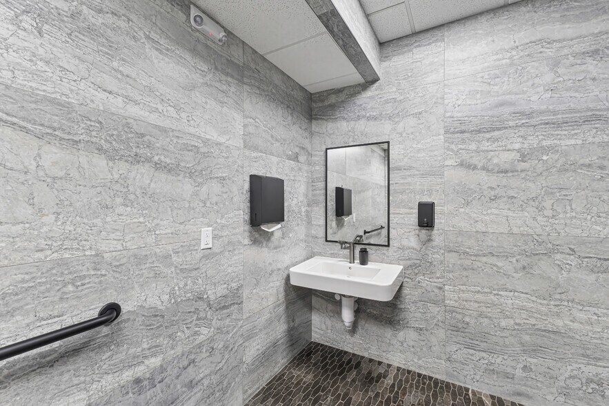 More Photos Of 4732 Sugar Grove Blvd, Stafford Medical For Sale