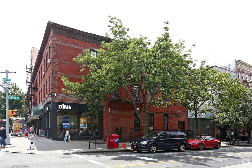 More Photos Of 688 Union St, Brooklyn Storefront Retail Residential For Lease