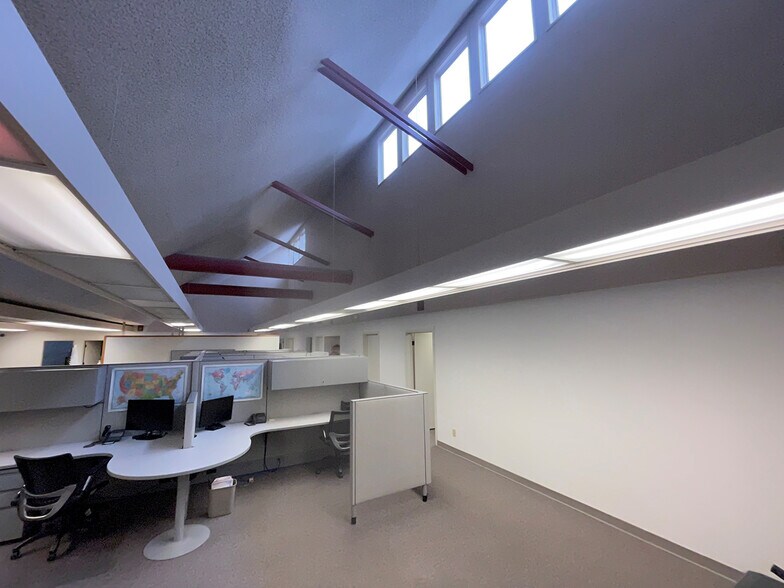 More Photos Of 2424 American Ln, Madison Office For Lease