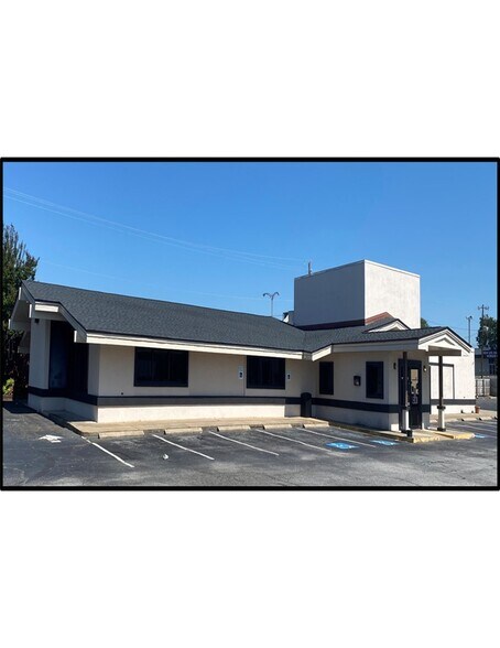 More Photos Of 351 Whitney Rd, Spartanburg Restaurant For Lease