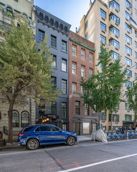 More Photos Of 31 W 54th St, New York Storefront Retail Office For Sale