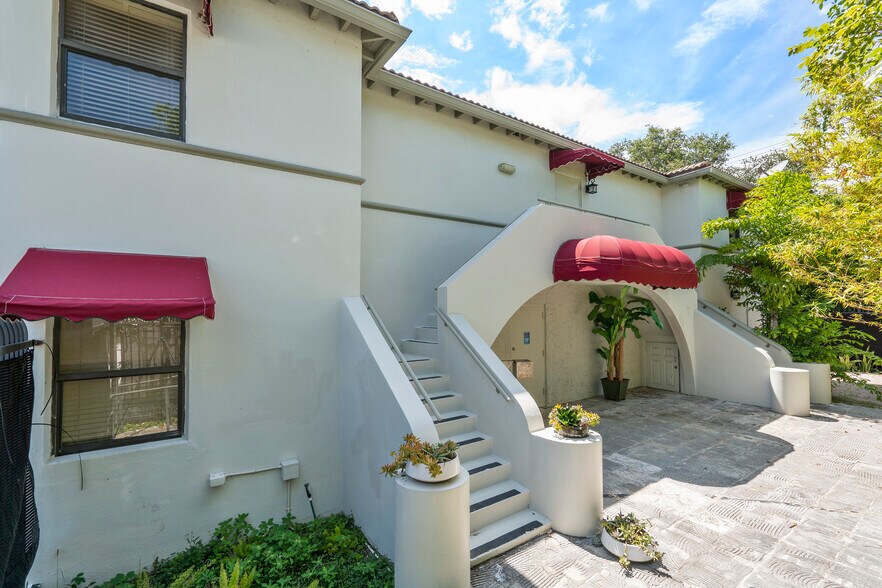 More Photos Of 875 NE 79th St, Miami Loft Creative Space For Lease