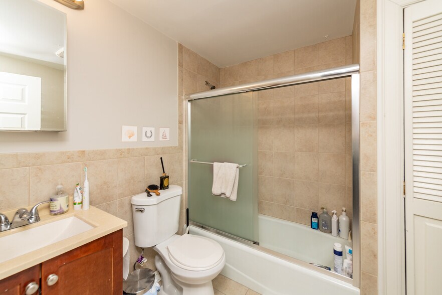 More Photos Of 470 Commonwealth Ave, Boston Apartments For Sale