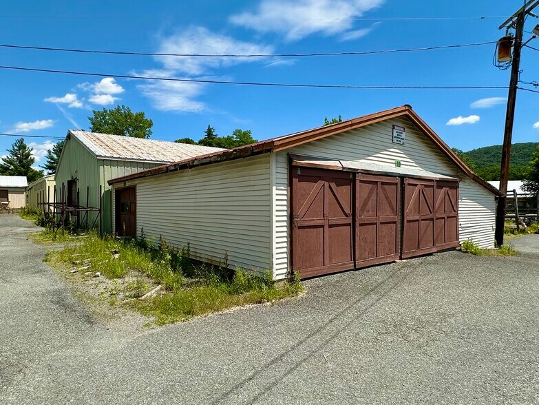 More Photos Of 20 Maple Ave, Great Barrington Warehouse For Sale