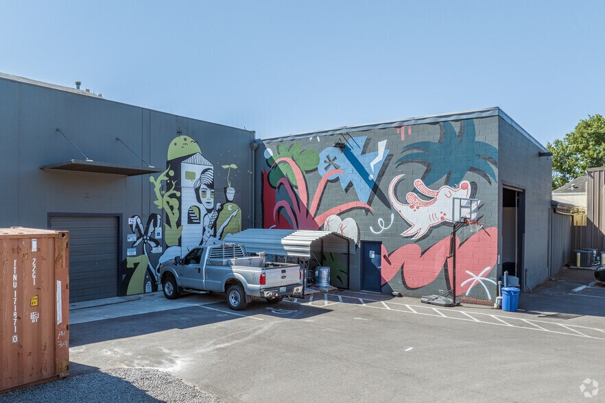 More Photos Of 560 21st St SE, Salem Manufacturing For Sale