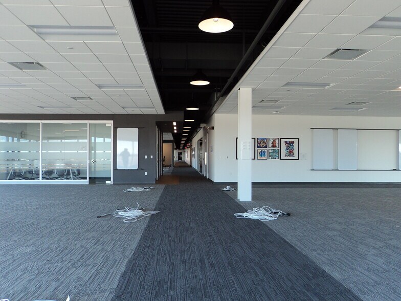 More Photos Of 2020 Innovation Ct, De Pere Office For Lease