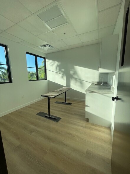 More Photos Of 4900 S University Dr, Davie Unknown For Lease