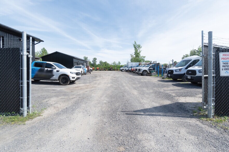 More Photos Of 00 Indcum Rd, Navan Showroom For Sale