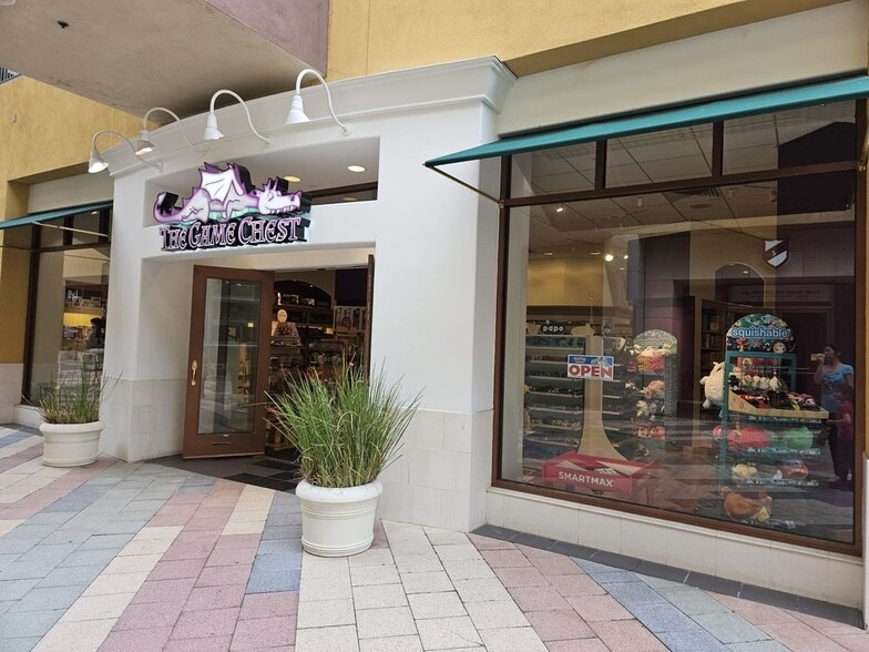 More Photos Of 520-550 Deep Valley Dr, Rolling Hills Estates Unknown For Lease