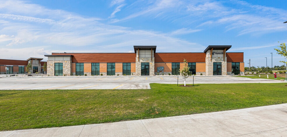 More Photos Of 4809 38th St S, Fargo Office For Lease
