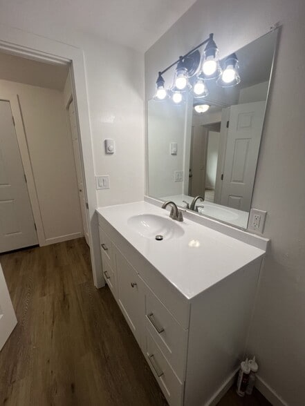 More Photos Of 10441 17th Ave SW, Seattle Multifamily For Sale