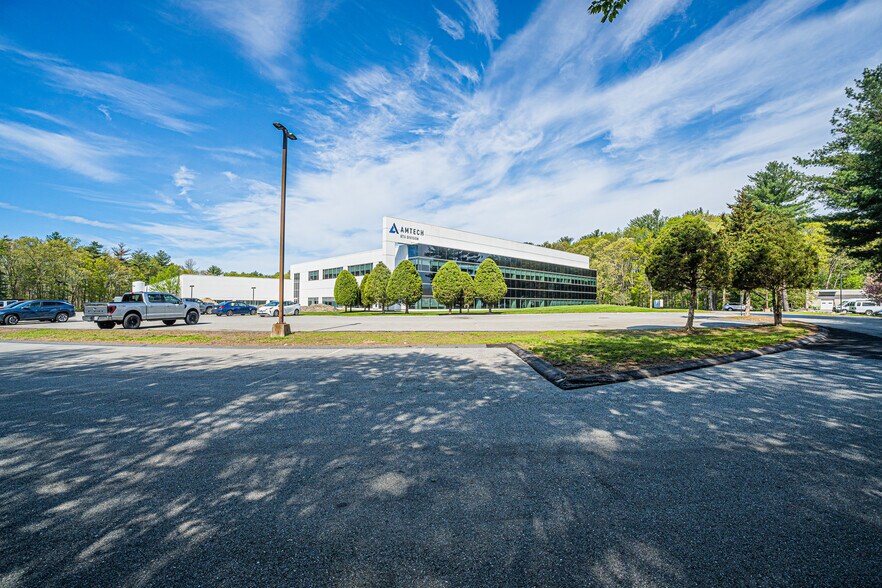 More Photos Of 10 Lyberty Way, Westford Research And Development For Lease