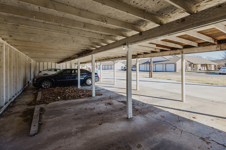 More Photos Of 3102 Sierra Pky, Hutchinson Apartments For Sale